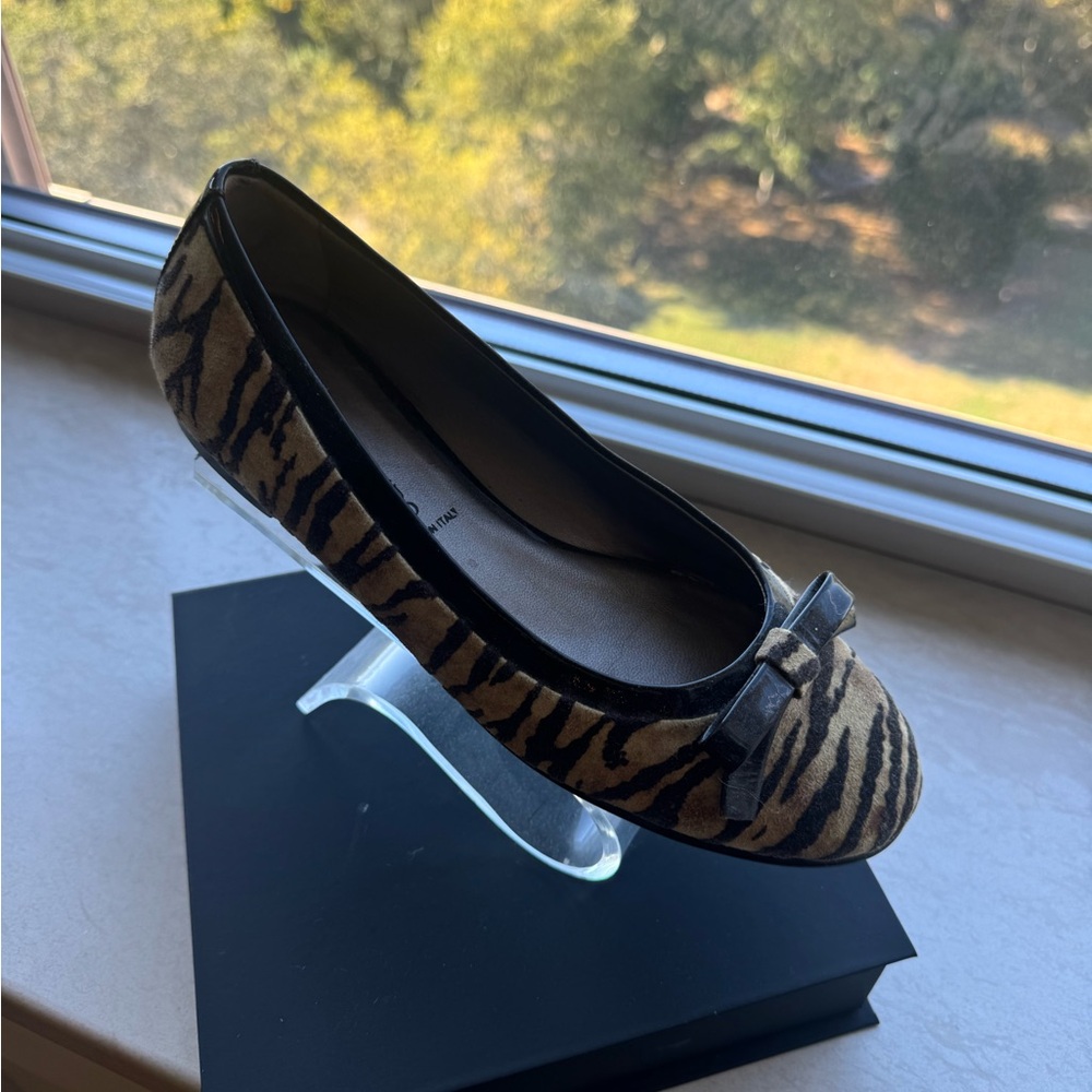 Elegant Zebra Print Women's Loafers